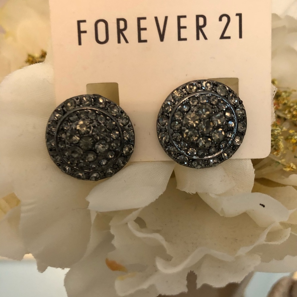 NWT clip earrings